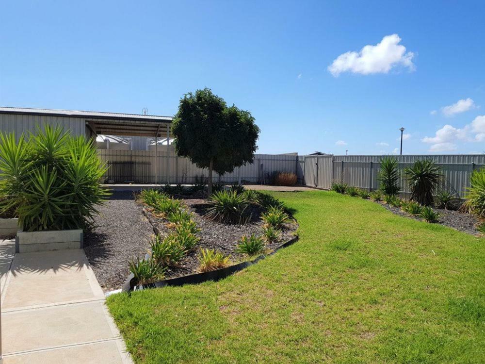 Agape Holiday Home With Pool Table ,Nbn Internet Wallaroo Exterior photo